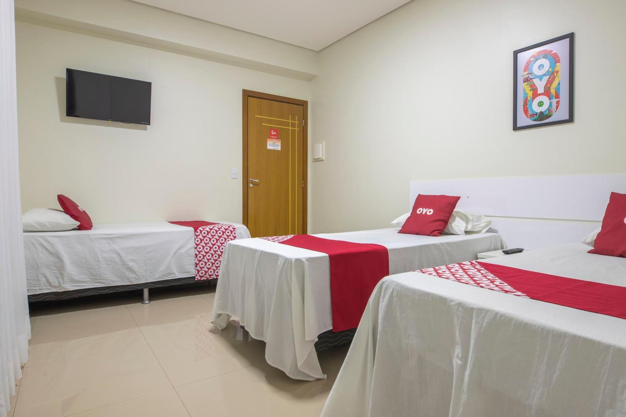 Oyo Tropical Confort Hotel, Brasilia Sao Sebastiao  Экстерьер фото